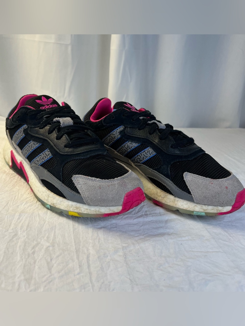Adidas Tresc Run Originals Men’s 10.5 Black, Gray & Pink Running Sneakers EG5023